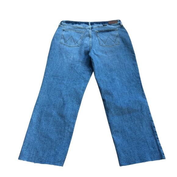 NWT Wrangler High Rise True Straight Crop Jeans Western Boho Women's 14 - Picture 4 of 10